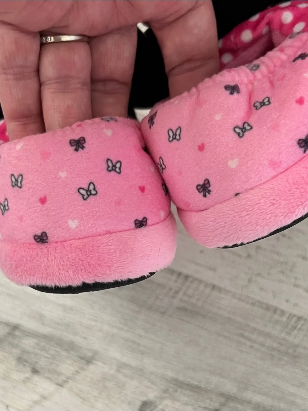 Disney Minnie Mouse Plush Slippers Toddler Girls Size 7/8 Pink Polka Dot Bows